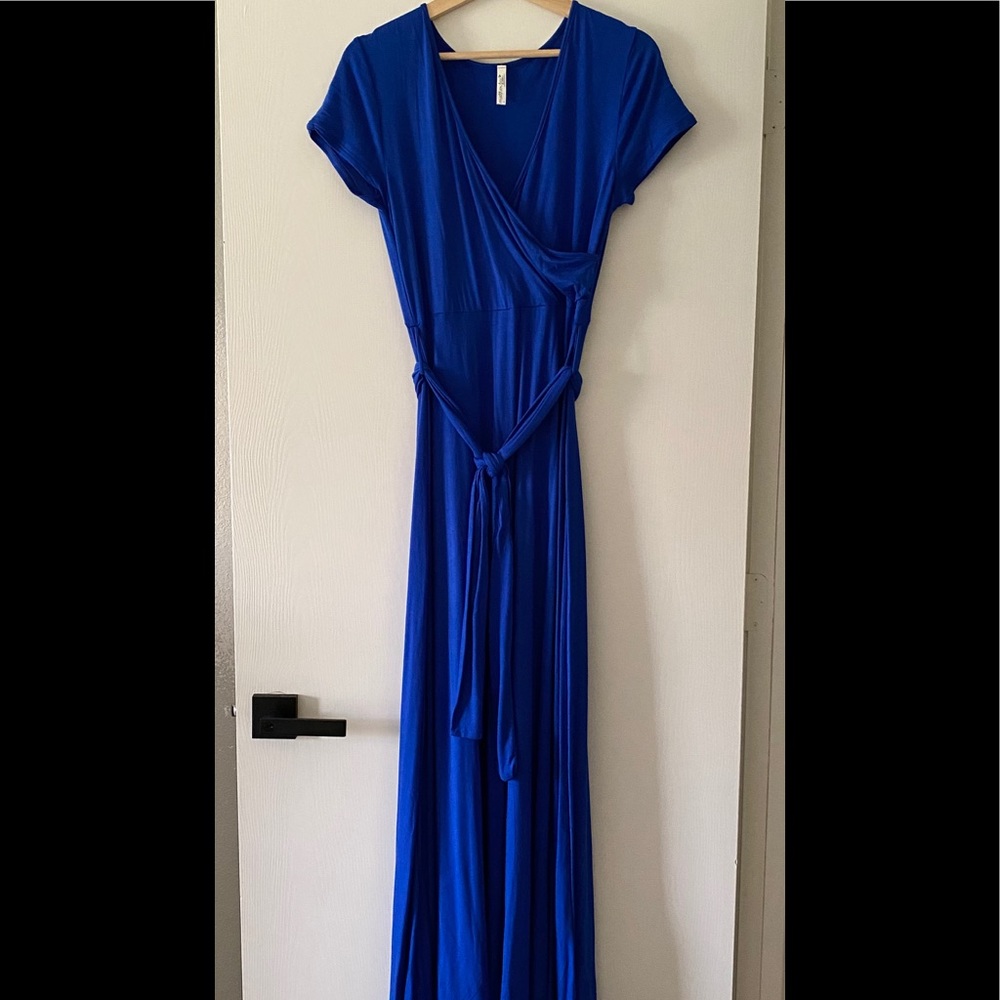 Maternity maxi dress